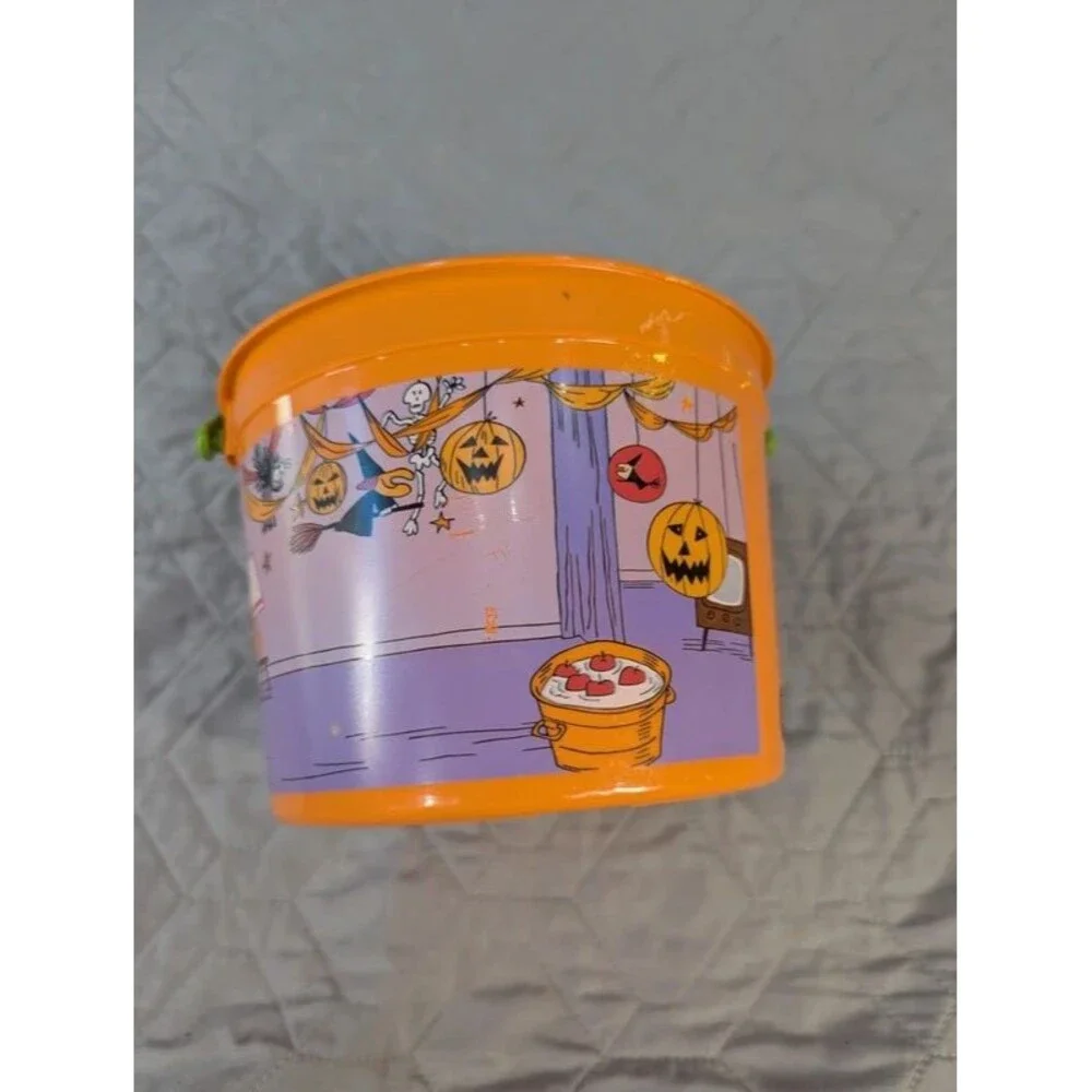 2016 McDonald's Peanuts It's The Great Pumpkin Charlie Brown Halloween Bucket